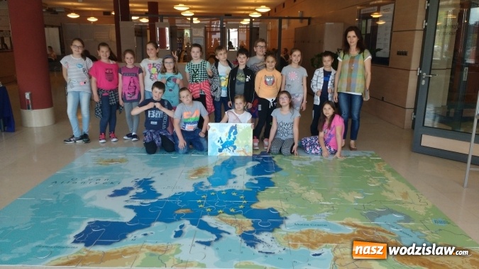 Zdjęcie w galerii na portalu naszwodzislaw.com: Uczniowie z ZSP numer 6 sprawdzili jak to jest być studentem wiadomości z regionu