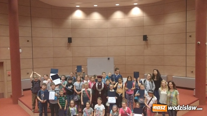 Zdjęcie w galerii na portalu naszwodzislaw.com: Uczniowie z ZSP numer 6 sprawdzili jak to jest być studentem wiadomości z regionu