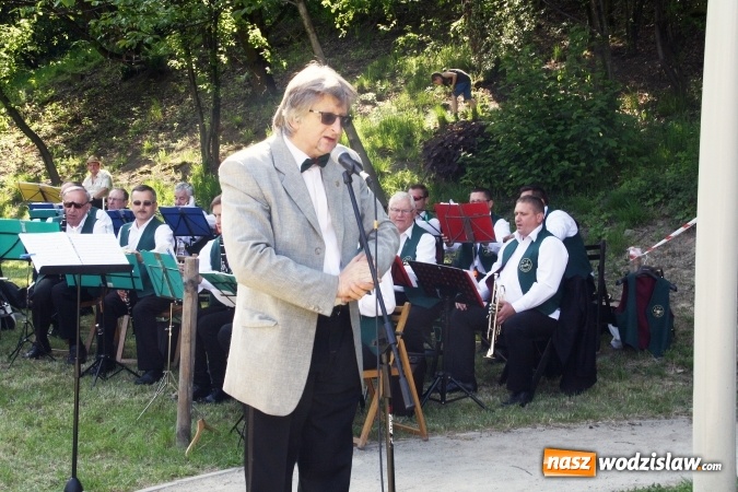 Zdjęcie w galerii na portalu naszwodzislaw.com: Orkiestra Dęta KWK Marcel zagrała przy tężni wiadomości z regionu