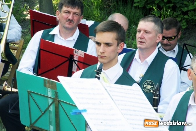 Zdjęcie w galerii na portalu naszwodzislaw.com: Orkiestra Dęta KWK Marcel zagrała przy tężni wiadomości z regionu