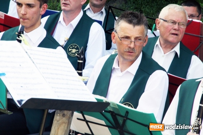 Zdjęcie w galerii na portalu naszwodzislaw.com: Orkiestra Dęta KWK Marcel zagrała przy tężni wiadomości z regionu