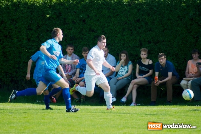 Zdjęcie w galerii na portalu naszwodzislaw.com: Naprzód z Krzyżkowic przerwał fenomenalną passę Kornowaca wiadomości z regionu