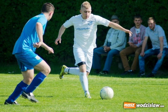 Zdjęcie w galerii na portalu naszwodzislaw.com: Naprzód z Krzyżkowic przerwał fenomenalną passę Kornowaca wiadomości z regionu