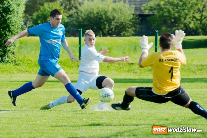 Zdjęcie w galerii na portalu naszwodzislaw.com: Naprzód z Krzyżkowic przerwał fenomenalną passę Kornowaca wiadomości z regionu