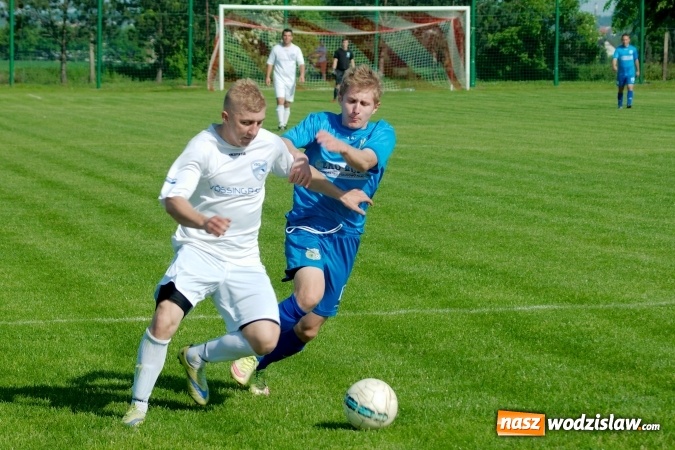 Zdjęcie w galerii na portalu naszwodzislaw.com: Naprzód z Krzyżkowic przerwał fenomenalną passę Kornowaca wiadomości z regionu