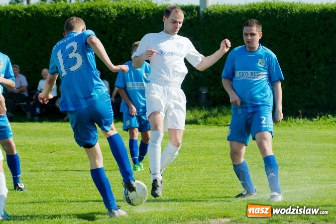 Zdjęcie w galerii na portalu naszwodzislaw.com: Naprzód z Krzyżkowic przerwał fenomenalną passę Kornowaca wiadomości z regionu