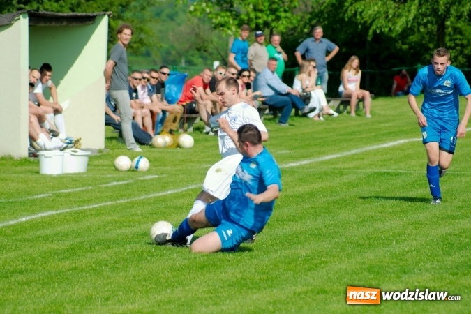 Zdjęcie w galerii na portalu naszwodzislaw.com: Naprzód z Krzyżkowic przerwał fenomenalną passę Kornowaca wiadomości z regionu