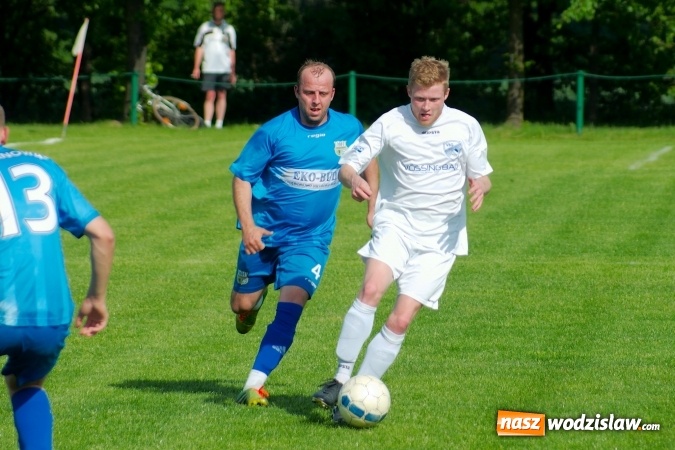 Zdjęcie w galerii na portalu naszwodzislaw.com: Naprzód z Krzyżkowic przerwał fenomenalną passę Kornowaca wiadomości z regionu