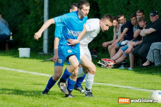 Zdjęcie w galerii na portalu naszwodzislaw.com: Naprzód z Krzyżkowic przerwał fenomenalną passę Kornowaca wiadomości z regionu