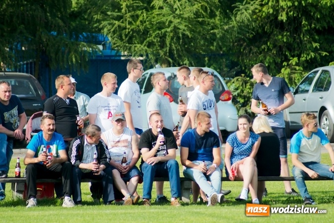 Zdjęcie w galerii na portalu naszwodzislaw.com: Naprzód z Krzyżkowic przerwał fenomenalną passę Kornowaca wiadomości z regionu