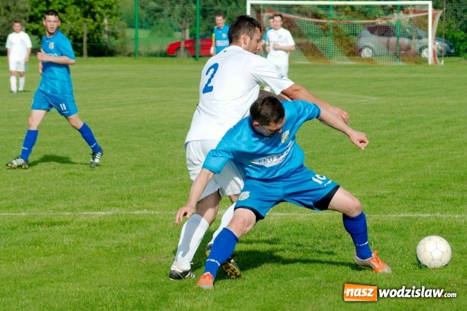 Zdjęcie w galerii na portalu naszwodzislaw.com: Naprzód z Krzyżkowic przerwał fenomenalną passę Kornowaca wiadomości z regionu