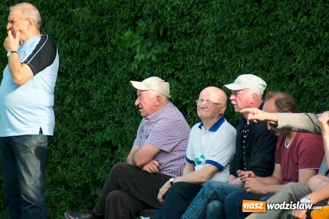 Zdjęcie w galerii na portalu naszwodzislaw.com: Naprzód z Krzyżkowic przerwał fenomenalną passę Kornowaca wiadomości z regionu