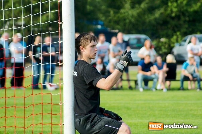 Zdjęcie w galerii na portalu naszwodzislaw.com: Naprzód z Krzyżkowic przerwał fenomenalną passę Kornowaca wiadomości z regionu