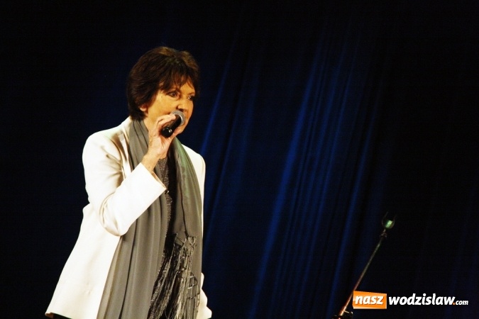 Zdjęcie w galerii na portalu naszwodzislaw.com: Halina Kunicka zaśpiewała swoje największe przeboje wiadomości z regionu