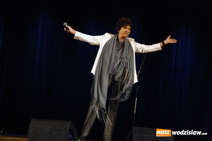 Zdjęcie w galerii na portalu naszwodzislaw.com: Halina Kunicka zaśpiewała swoje największe przeboje wiadomości z regionu