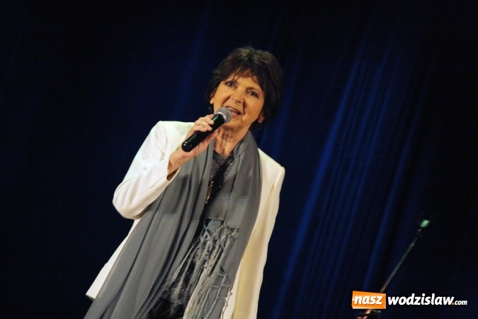 Zdjęcie w galerii na portalu naszwodzislaw.com: Halina Kunicka zaśpiewała swoje największe przeboje wiadomości z regionu