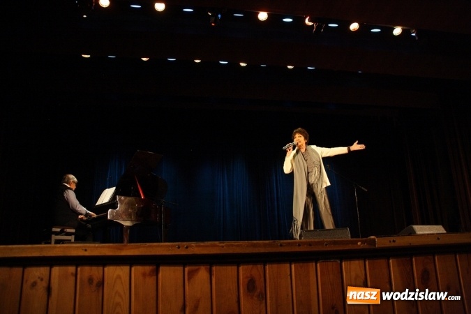 Zdjęcie w galerii na portalu naszwodzislaw.com: Halina Kunicka zaśpiewała swoje największe przeboje wiadomości z regionu