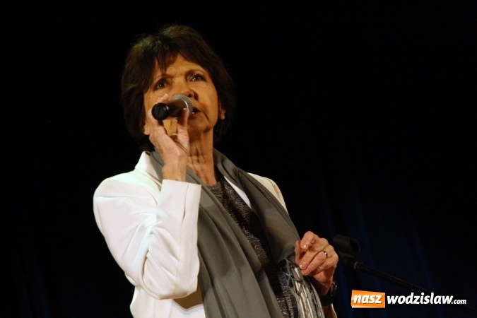 Zdjęcie w galerii na portalu naszwodzislaw.com: Halina Kunicka zaśpiewała swoje największe przeboje wiadomości z regionu
