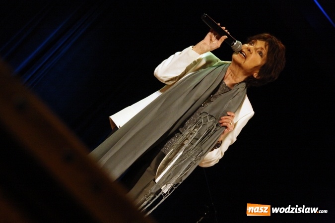 Zdjęcie w galerii na portalu naszwodzislaw.com: Halina Kunicka zaśpiewała swoje największe przeboje wiadomości z regionu