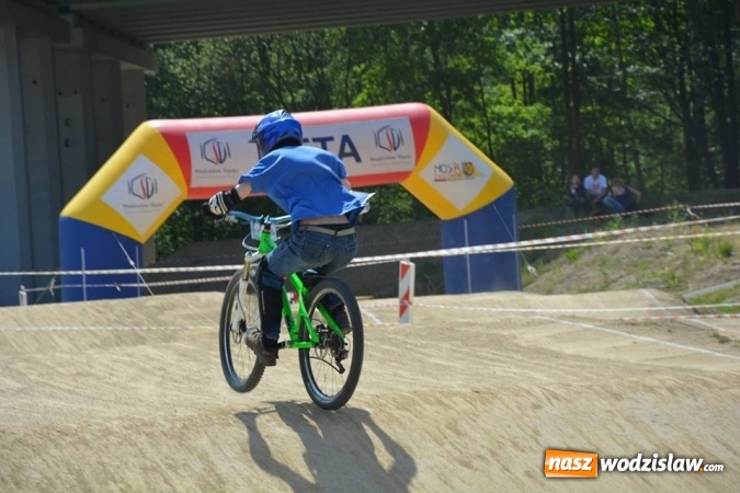 Zdjęcie w galerii na portalu naszwodzislaw.com: Zawody BMX RACING 2016 ponownie na Trzech Wzgórzach  wiadomości z regionu