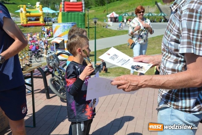 Zdjęcie w galerii na portalu naszwodzislaw.com: Zawody BMX RACING 2016 ponownie na Trzech Wzgórzach  wiadomości z regionu