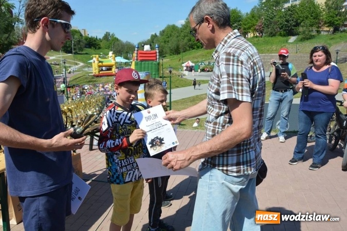 Zdjęcie w galerii na portalu naszwodzislaw.com: Zawody BMX RACING 2016 ponownie na Trzech Wzgórzach  wiadomości z regionu