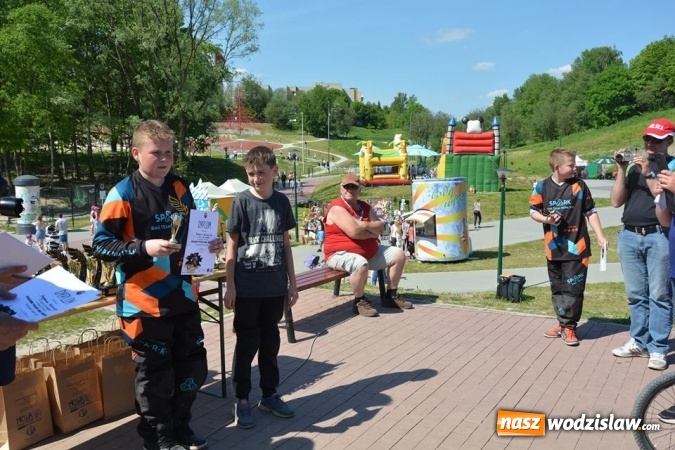 Zdjęcie w galerii na portalu naszwodzislaw.com: Zawody BMX RACING 2016 ponownie na Trzech Wzgórzach  wiadomości z regionu