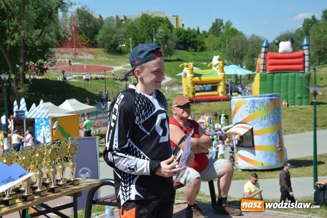 Zdjęcie w galerii na portalu naszwodzislaw.com: Zawody BMX RACING 2016 ponownie na Trzech Wzgórzach  wiadomości z regionu