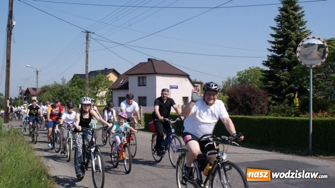 Zdjęcie w galerii na portalu naszwodzislaw.com: Na starcie 60 uczestnik&oacute;w i ponad 30 km w nogach. III Gminny Rajd Rowerowy za nami wiadomości z regionu