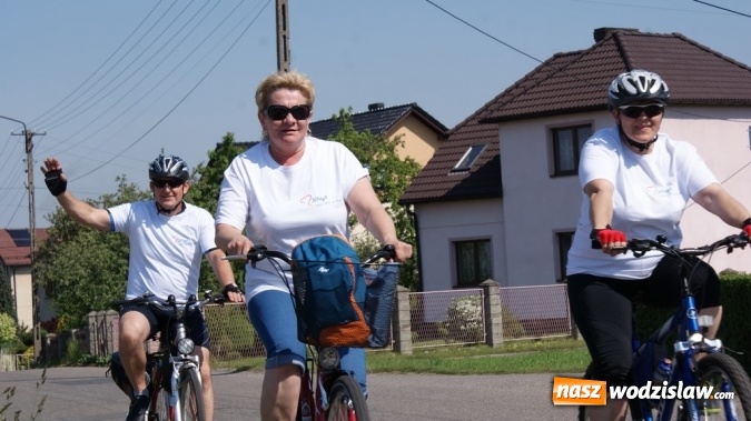 Zdjęcie w galerii na portalu naszwodzislaw.com: Na starcie 60 uczestnik&oacute;w i ponad 30 km w nogach. III Gminny Rajd Rowerowy za nami wiadomości z regionu
