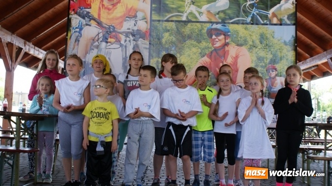 Zdjęcie w galerii na portalu naszwodzislaw.com: Na starcie 60 uczestnik&oacute;w i ponad 30 km w nogach. III Gminny Rajd Rowerowy za nami wiadomości z regionu
