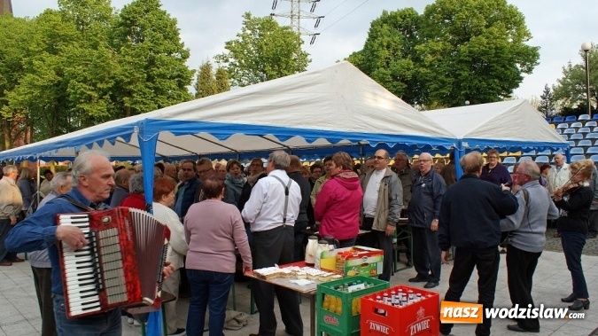 Zdjęcie w galerii na portalu naszwodzislaw.com: Jubileuszowa majówka chórzystów na terenie Ośrodka Kultury w Mszanie wiadomości z regionu