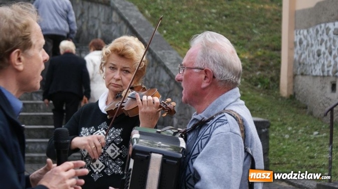 Zdjęcie w galerii na portalu naszwodzislaw.com: Jubileuszowa majówka chórzystów na terenie Ośrodka Kultury w Mszanie wiadomości z regionu