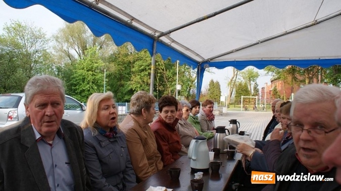 Zdjęcie w galerii na portalu naszwodzislaw.com: Jubileuszowa majówka chórzystów na terenie Ośrodka Kultury w Mszanie wiadomości z regionu