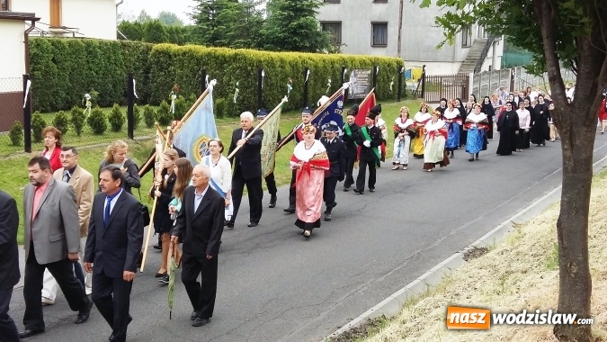 Zdjęcie w galerii na portalu naszwodzislaw.com: Procesje Bożego Ciała. Gościliśmy w Jedłowniku wiadomości z regionu