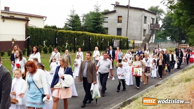 Zdjęcie w galerii na portalu naszwodzislaw.com: Procesje Bożego Ciała. Gościliśmy w Jedłowniku wiadomości z regionu