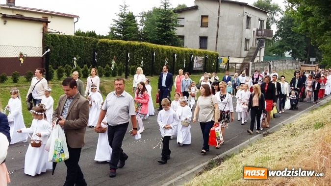 Zdjęcie w galerii na portalu naszwodzislaw.com: Procesje Bożego Ciała. Gościliśmy w Jedłowniku wiadomości z regionu