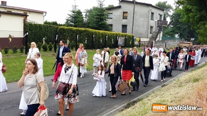 Zdjęcie w galerii na portalu naszwodzislaw.com: Procesje Bożego Ciała. Gościliśmy w Jedłowniku wiadomości z regionu