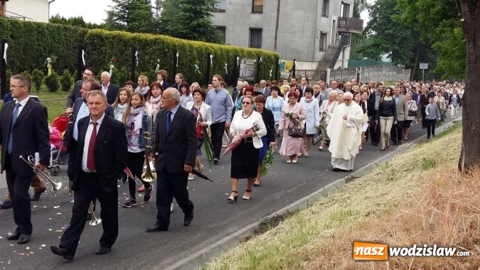 Zdjęcie w galerii na portalu naszwodzislaw.com: Procesje Bożego Ciała. Gościliśmy w Jedłowniku wiadomości z regionu
