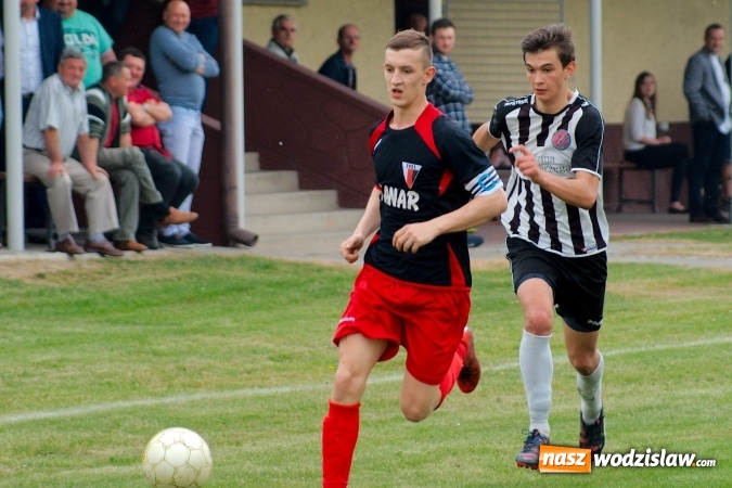Zdjęcie w galerii na portalu naszwodzislaw.com: Dwa szybkie gole Raszczoka nie pomogły rezerwom Czyżowic. Wicelider z Bieńkowic lepszy wiadomości z regionu