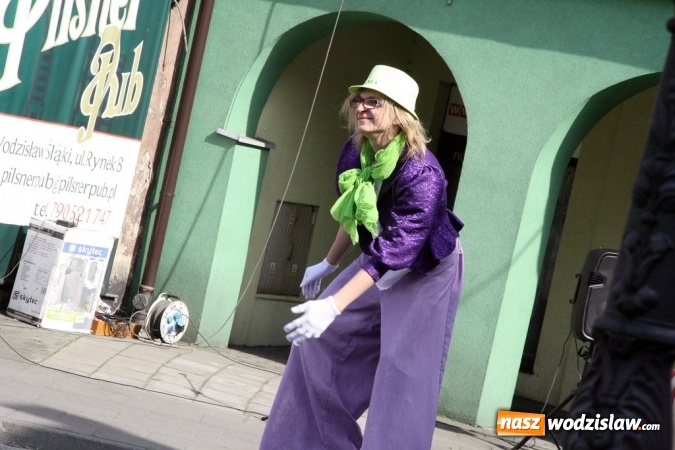 Zdjęcie w galerii na portalu naszwodzislaw.com: Wystartował Wodzisławski Festiwal Kuglarzy wiadomości z regionu
