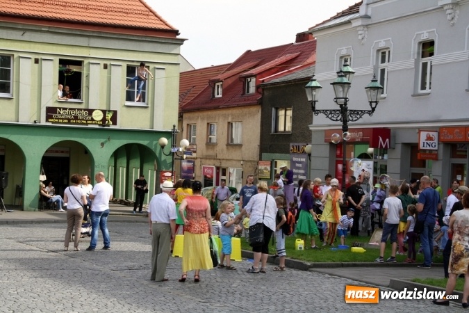 Zdjęcie w galerii na portalu naszwodzislaw.com: Wystartował Wodzisławski Festiwal Kuglarzy wiadomości z regionu