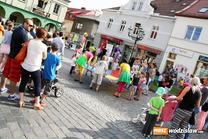 Zdjęcie w galerii na portalu naszwodzislaw.com: Wystartował Wodzisławski Festiwal Kuglarzy wiadomości z regionu