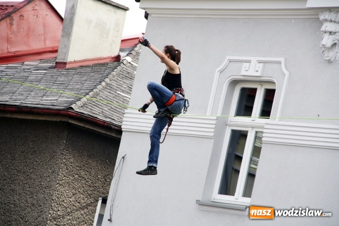 Zdjęcie w galerii na portalu naszwodzislaw.com: Wystartował Wodzisławski Festiwal Kuglarzy wiadomości z regionu