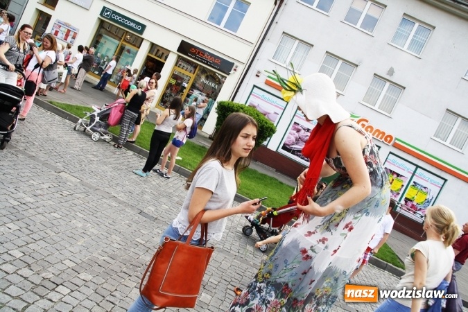 Zdjęcie w galerii na portalu naszwodzislaw.com: Wystartował Wodzisławski Festiwal Kuglarzy wiadomości z regionu