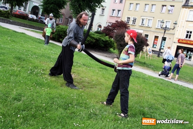 Zdjęcie w galerii na portalu naszwodzislaw.com: Wystartował Wodzisławski Festiwal Kuglarzy wiadomości z regionu