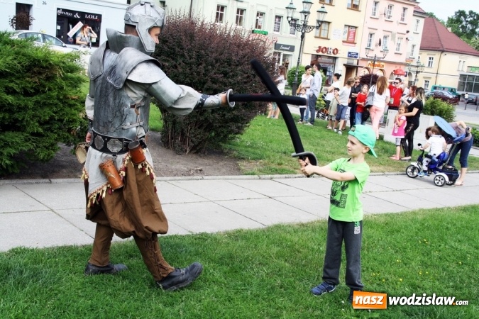 Zdjęcie w galerii na portalu naszwodzislaw.com: Wystartował Wodzisławski Festiwal Kuglarzy wiadomości z regionu