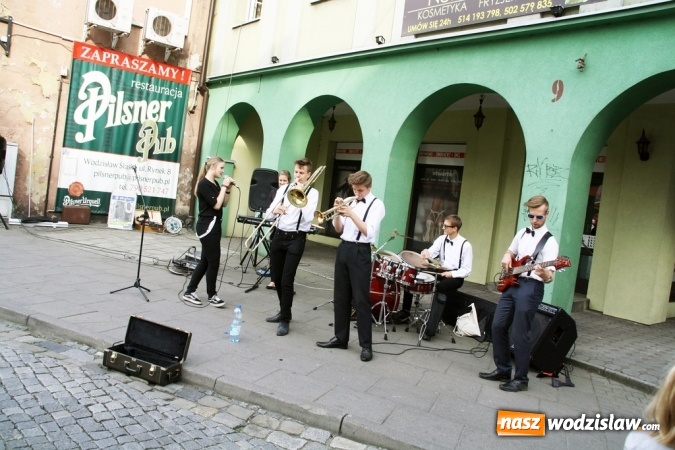 Zdjęcie w galerii na portalu naszwodzislaw.com: Wystartował Wodzisławski Festiwal Kuglarzy wiadomości z regionu