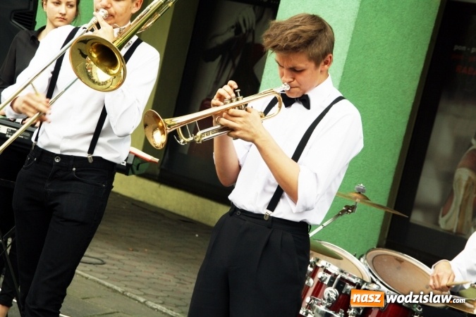 Zdjęcie w galerii na portalu naszwodzislaw.com: Wystartował Wodzisławski Festiwal Kuglarzy wiadomości z regionu