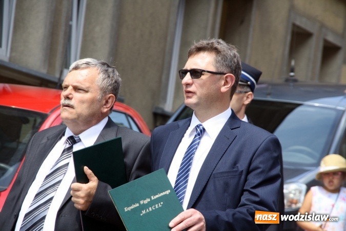 Zdjęcie w galerii na portalu naszwodzislaw.com: Strażacy świętowali na wodzisławskim Rynku  wiadomości z regionu